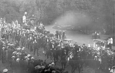 98230 Afbeelding van de historisch-allegorische optocht ter gelegenheid van het 25-jarig regeringsjubileum van H.M. ...